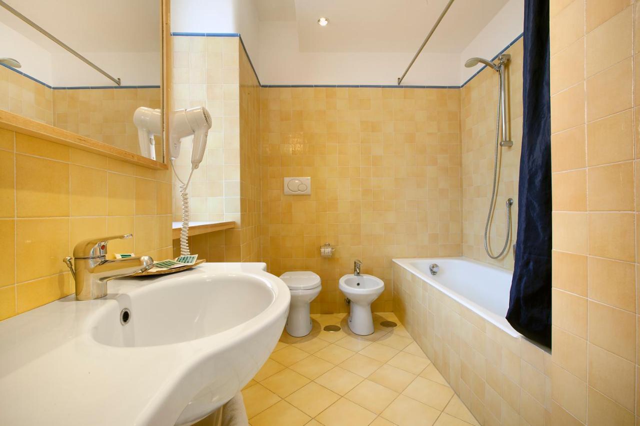Sorrento Apartments One ภายนอก รูปภาพ